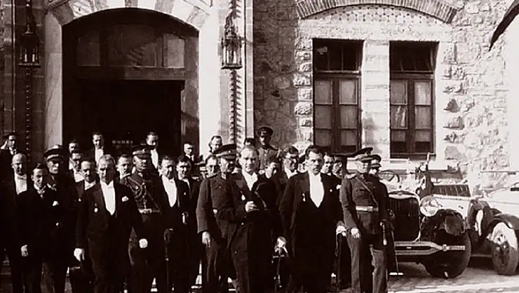 Türkiye Cumhuriyeti 102 yaşında