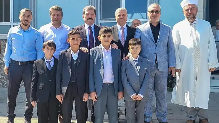 Vali Tavlı'dan hafız adaylarına moral ve tebrik