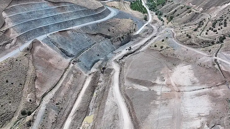 Van'da yapımına başlanan göletler tarım arazilerine 'can suyu' olacak