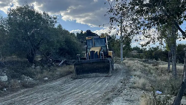 Vatandaşlar kendi imkânlarıyla düzelti
