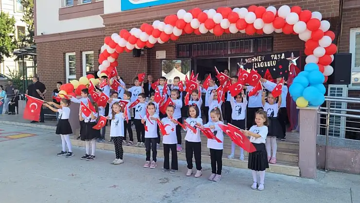 Vezirköprü'de İlköğretim Haftası kutlaması