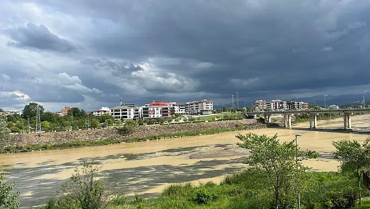 Yağmurdan Sonra Yeşilırmak'ta Şaşırtan Değişim