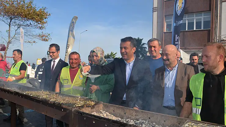 Yakakent Hamsi Festivali'ne Binlerce Kişi Akın Etti