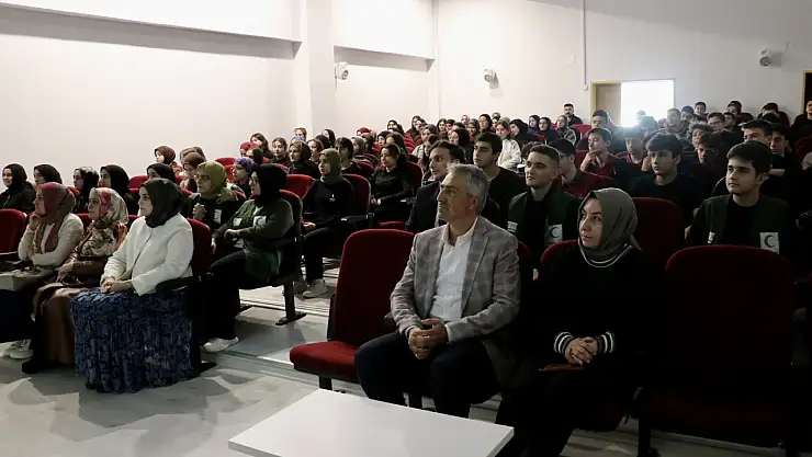 Yeşilay'dan Öğrencilere Dijital Bağımlılık Uyarısı