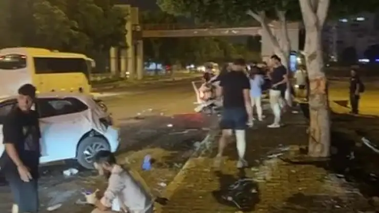 Yürürken aracın çarptığı genç hayatını kaybetti