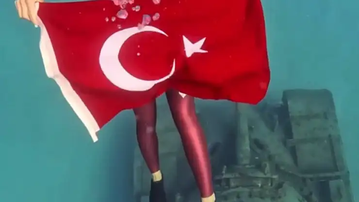 Zaferin sesi su altında yükseldi