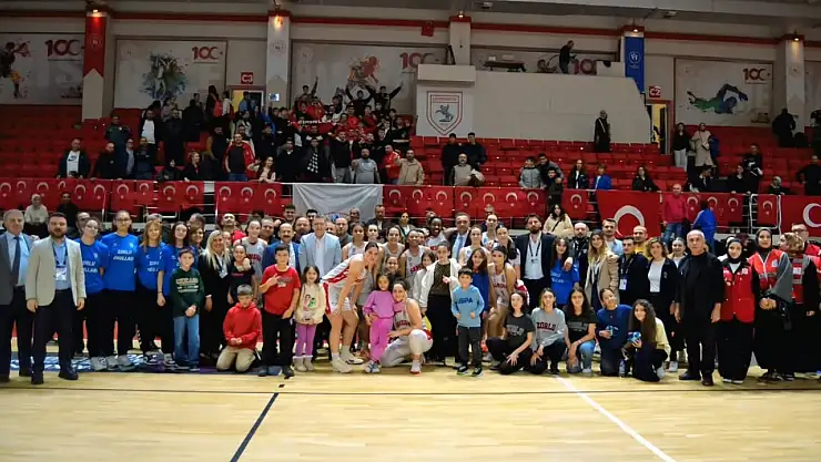 Zorlu Koleji Samsun Basketbol Kulübü galibiyet serisini 5 maça çıkardı