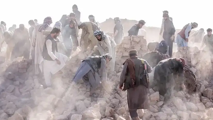 Afganistan'da 6.0 büyüklüğünde deprem!