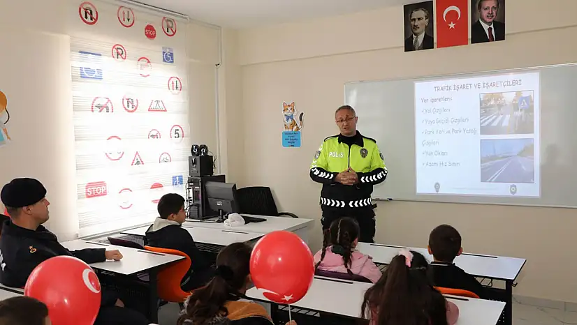 Bafra'da miniklere güvenli trafik eğitimi