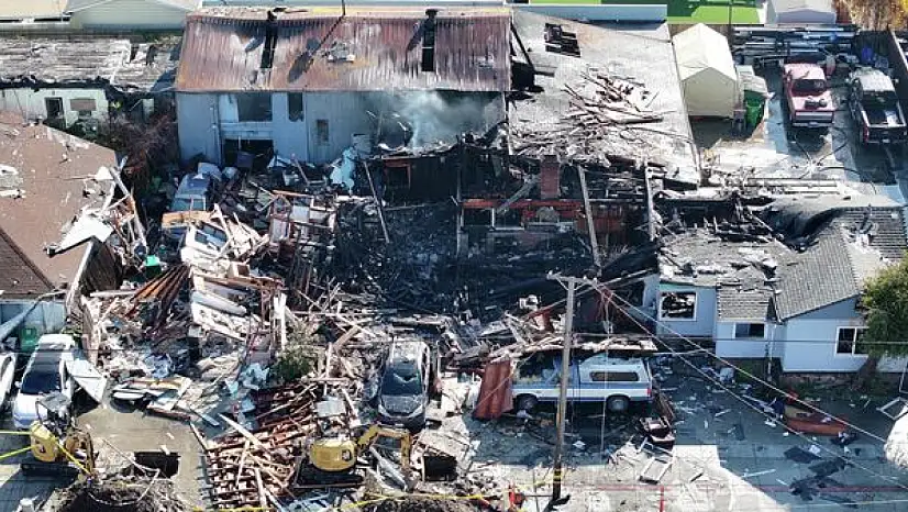 California'da Doğal Gaz Patlaması: 6 Yaralı, Evlerde Hasar!