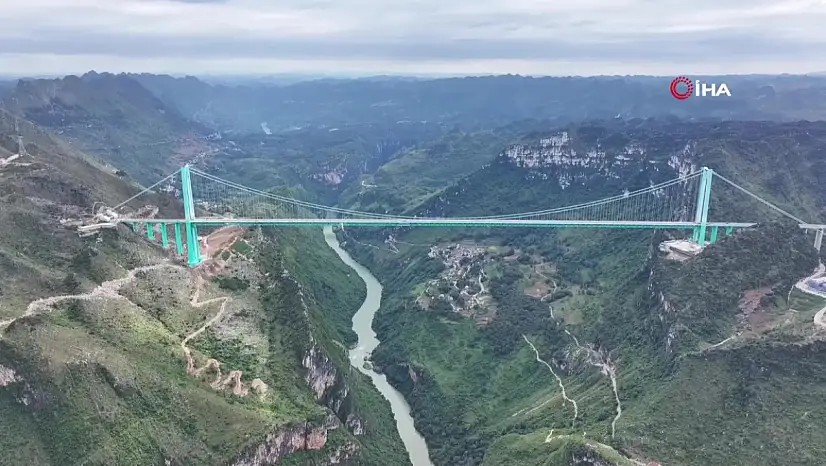Dünyanın en yüksek köprüsü açıldı