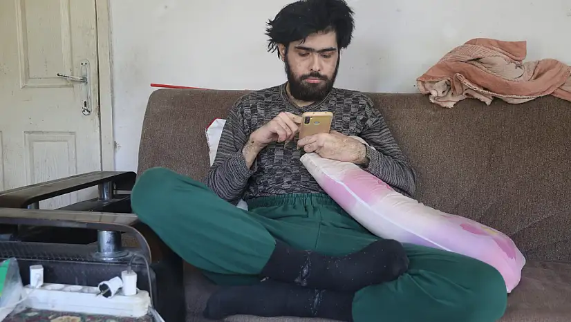 Türkiye'nin konuştuğu Barış 3 yıl sonra evden çıkıp tıraş oldu