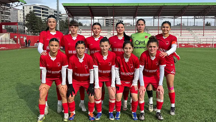 YAB-PA kadınları şampiyonluk yolunda hız kesmedi