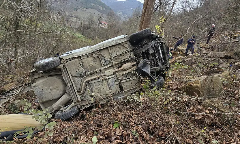 Ayvacık'ta Can Pazarı: Otomobil Devrildi