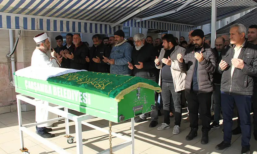 Başkan Şeker'in Annesine Son Görev