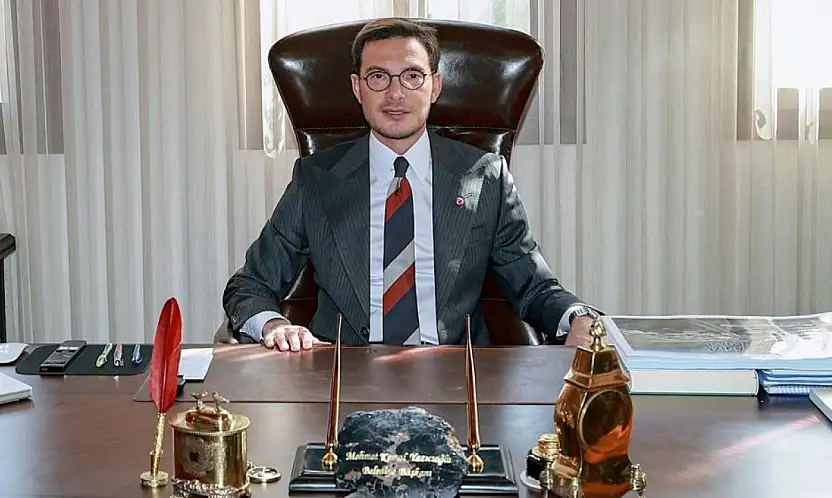 Belediye başkanının odasından dinleme cihazı çıktı