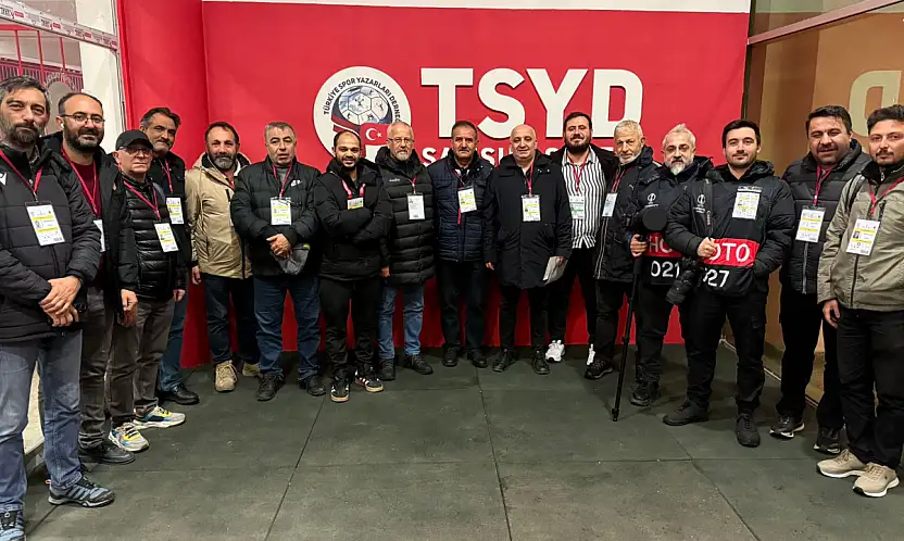 Çağlayan, AEK maçınıçı gazetecilerle takip etti