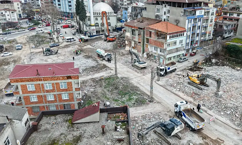 Canik'te Depreme Dayanıksız Yapılar Tarihe Karışıyor