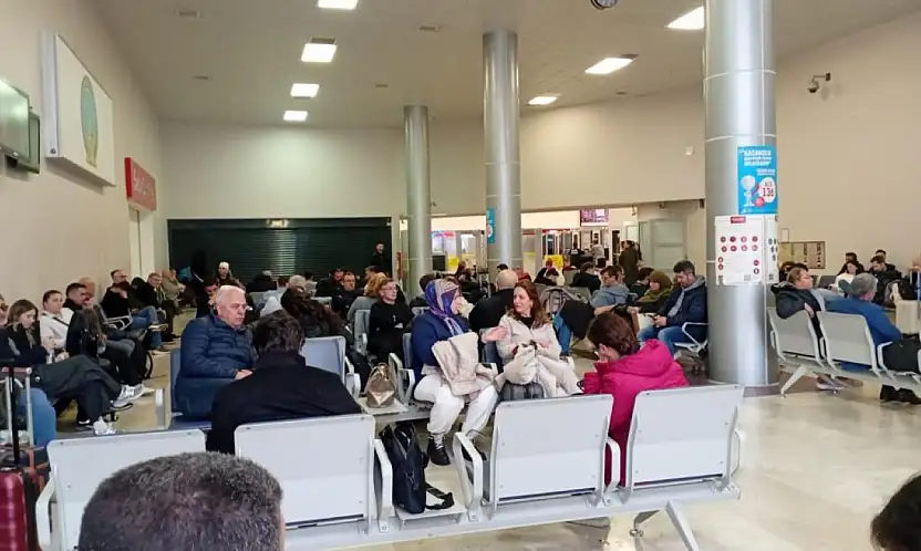 Çarşamba Havalimanında yolcu uçağı martı sürüsüne çarptı