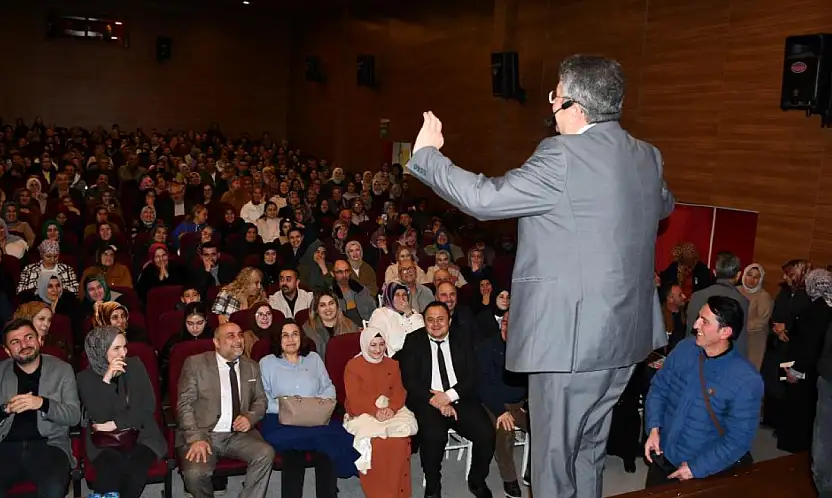 Eğitimci-Yazar Kapaklıkaya,  Vezirköprülülerle buluştu