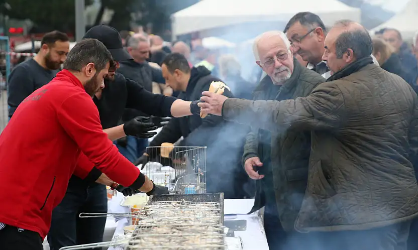 ordu'da festivalde 7 ton hamsi tüketildi