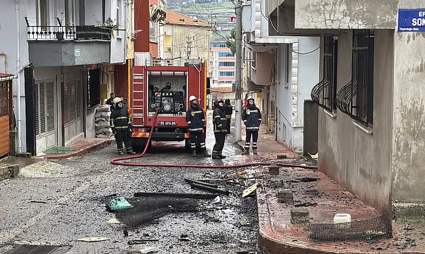 Samsun'da Çatı Yangını Korkuttu