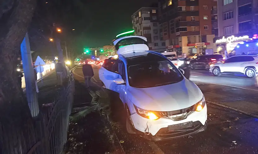 Samsun'da kaza : Savrulan Araç Karşı Şeride Geçti