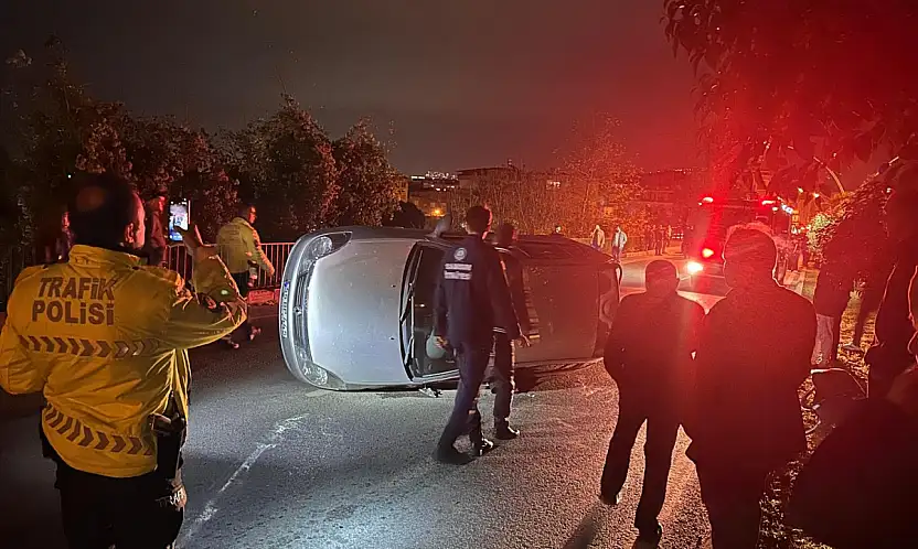 Samsun'da Trafik Kazası: Araç Yan Yattı, 5 Yaralı