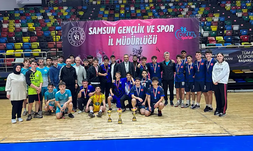 Tekkeköy Proje İmam Hatip Lisesi'nin iki öğrencisi il birincisi oldu