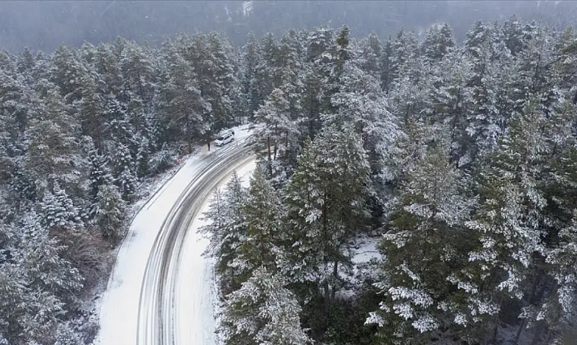 Türkiye'nin bazı bölgeleri için kuvvetli yağış ile kar ve fırtına uyarısı