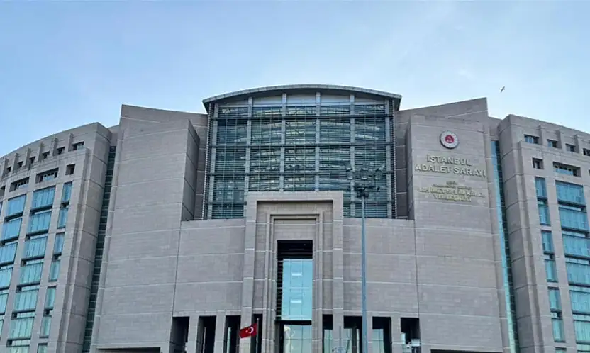 Yapımcı Esat Yontunç havalimanında gözaltına alındı