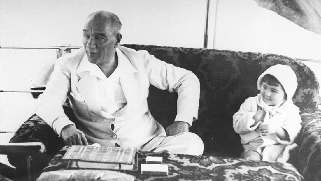 Atatürk’ün Manevi Kızı Ülkü Adatepe’nin Hayatı