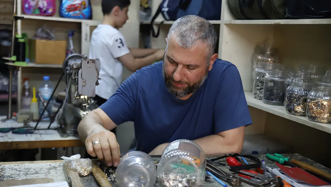 Babasından kalan mesleği yıllardır yaşatıyor