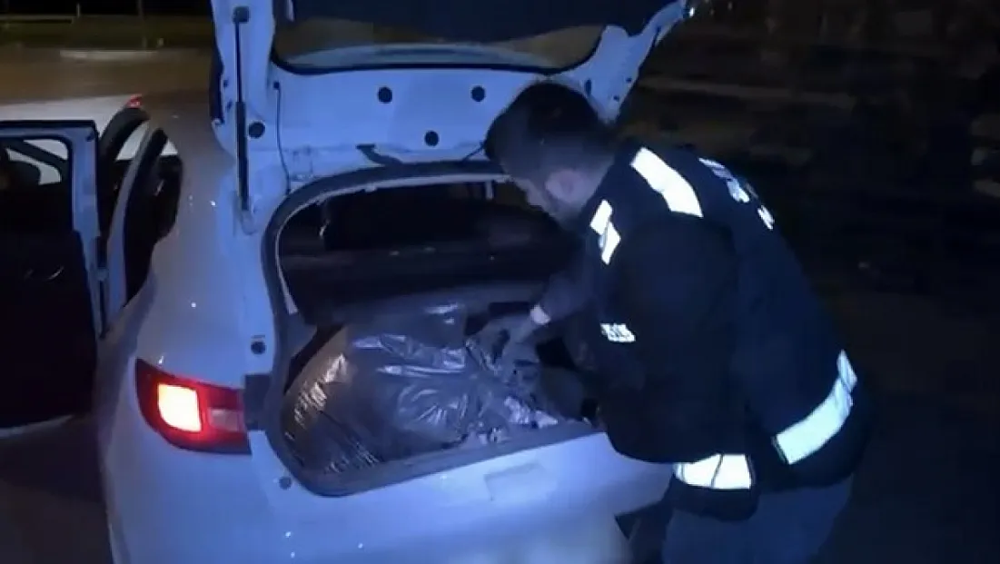 Bagajdan zehir çıktı! Tam 24 bin hap ele geçirildi...