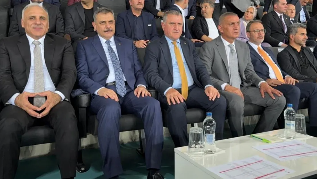 Bakanlar Amedspor-Erzurum maçını tribünden takip etti