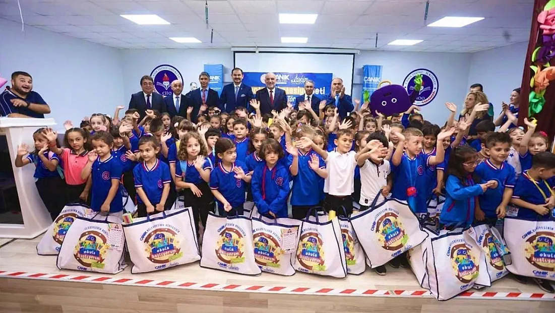 Canik'te tüm 1. sınıflara çanta ve kırtasiye seti sıralarında verilecek