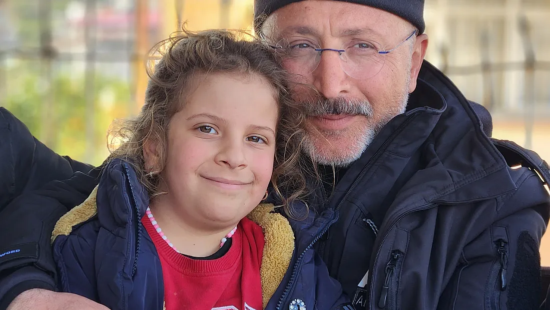 Deprem görevinde hastalığını unuttu