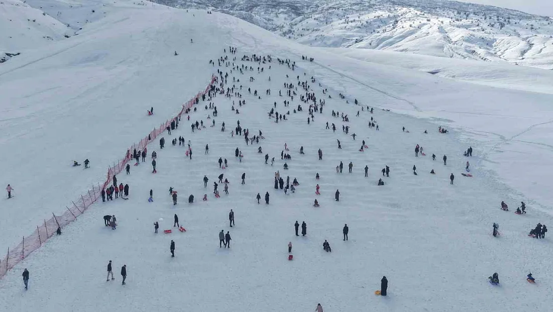 Güzeldağ Kayak Merkezi’ne Sömestirin Son Gününde Yoğun İlgi