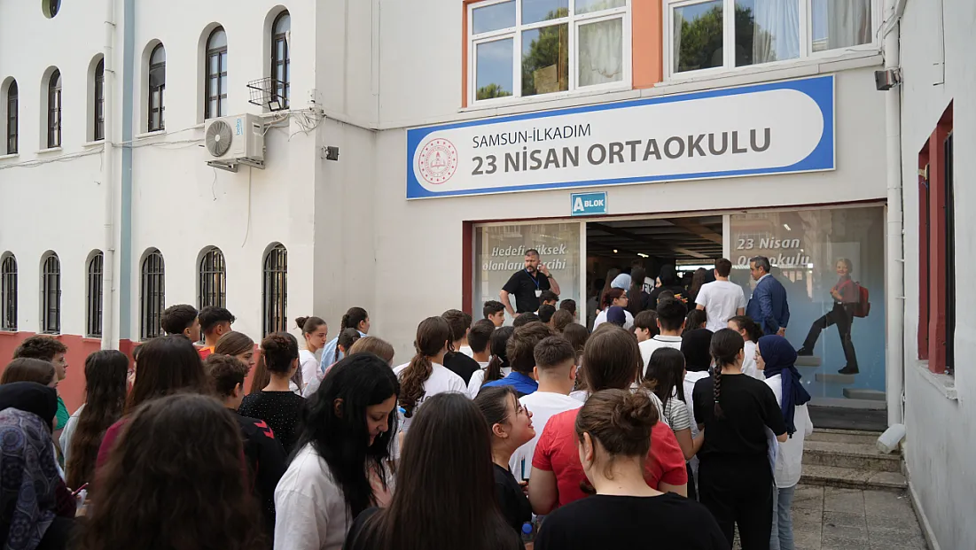 Hayallerindeki liseye girmek için yarıştılar