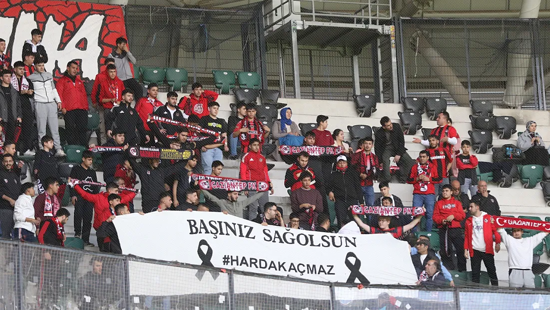 Kocaeli'de anlamlı pankartlar açıldı