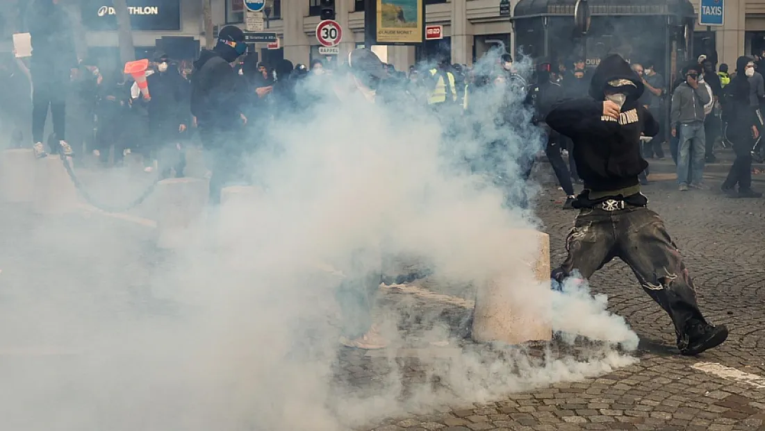 Fransa’da protestolar büyüdü