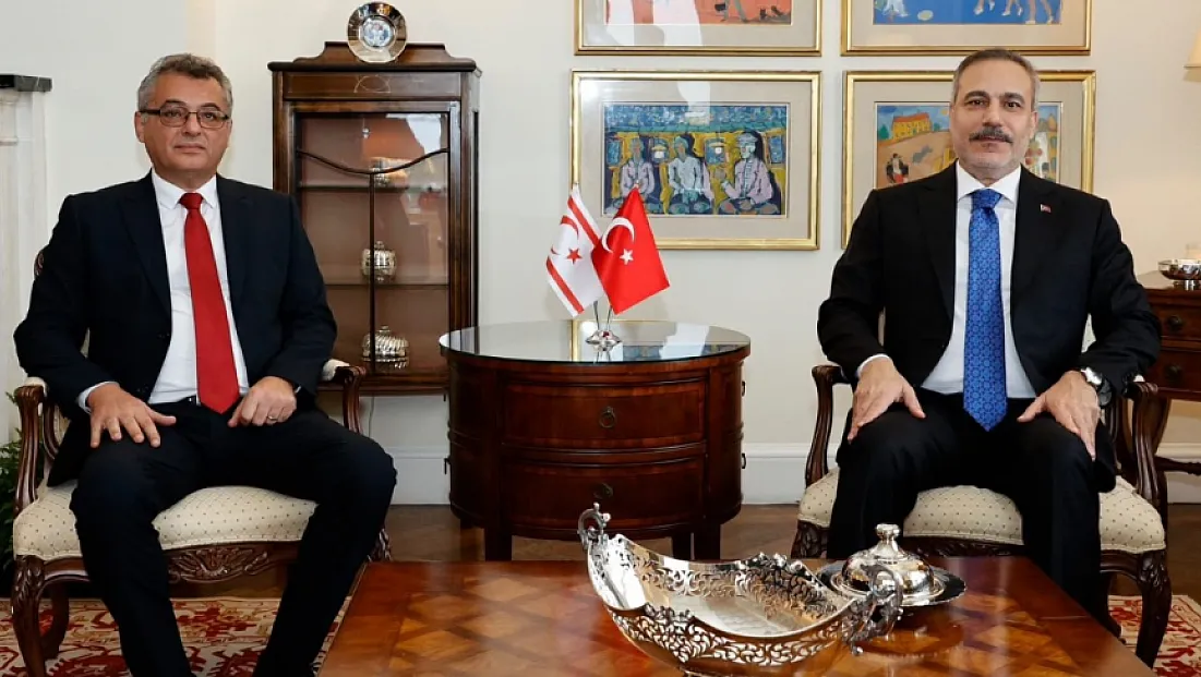 Hakan Fidan, New York’ta KKTC heyetiyle görüştü