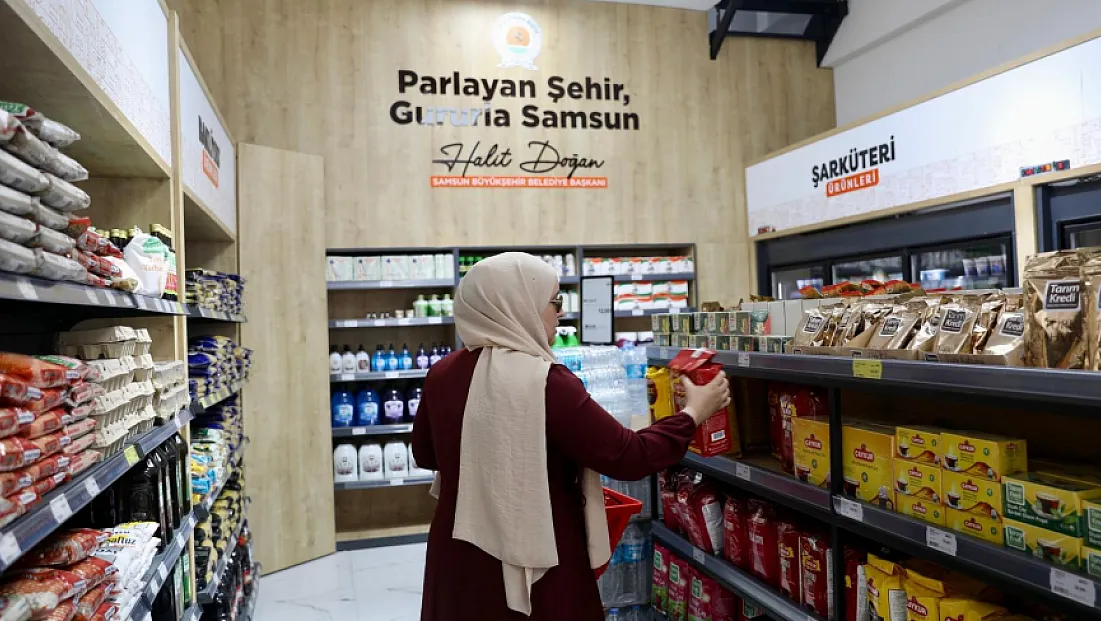 Samsun Market yeni yüzüyle Saathane Meydanı'nda hizmete açıldı