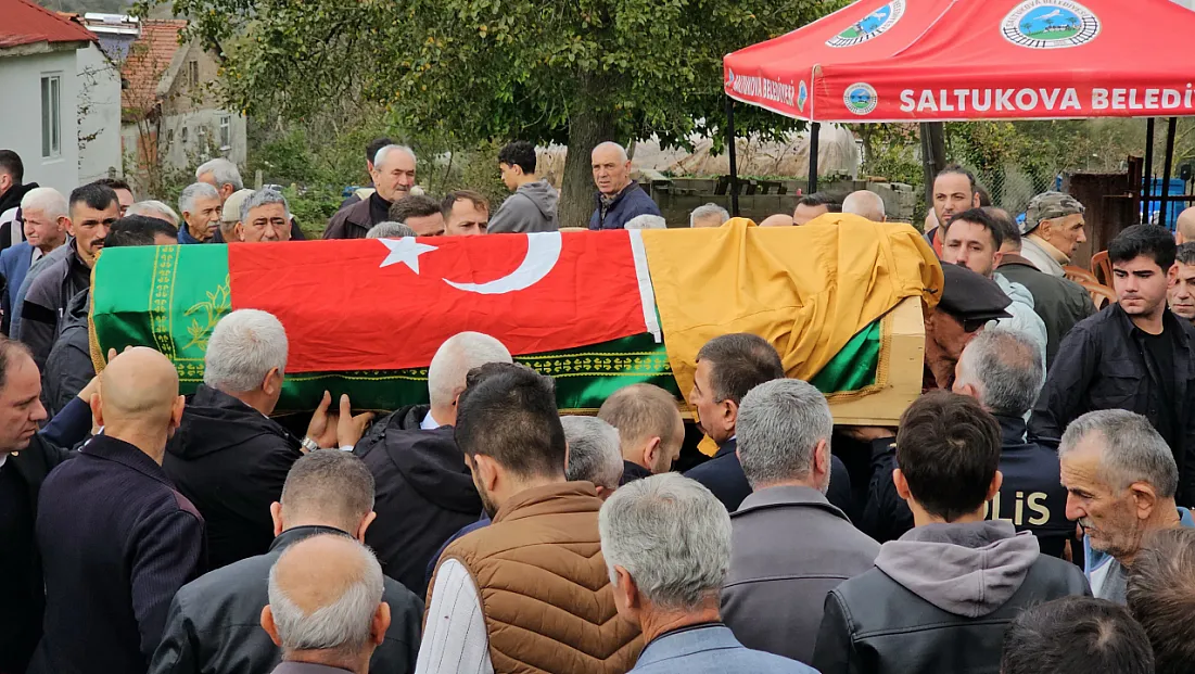 Maden faciasında hayatını kaybeden iki işçi son yolculuklarına uğurlandı