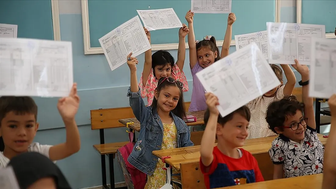 Okullarda son zil yarın çalacak: 18 milyon öğrenci yaz tatiline giriyor