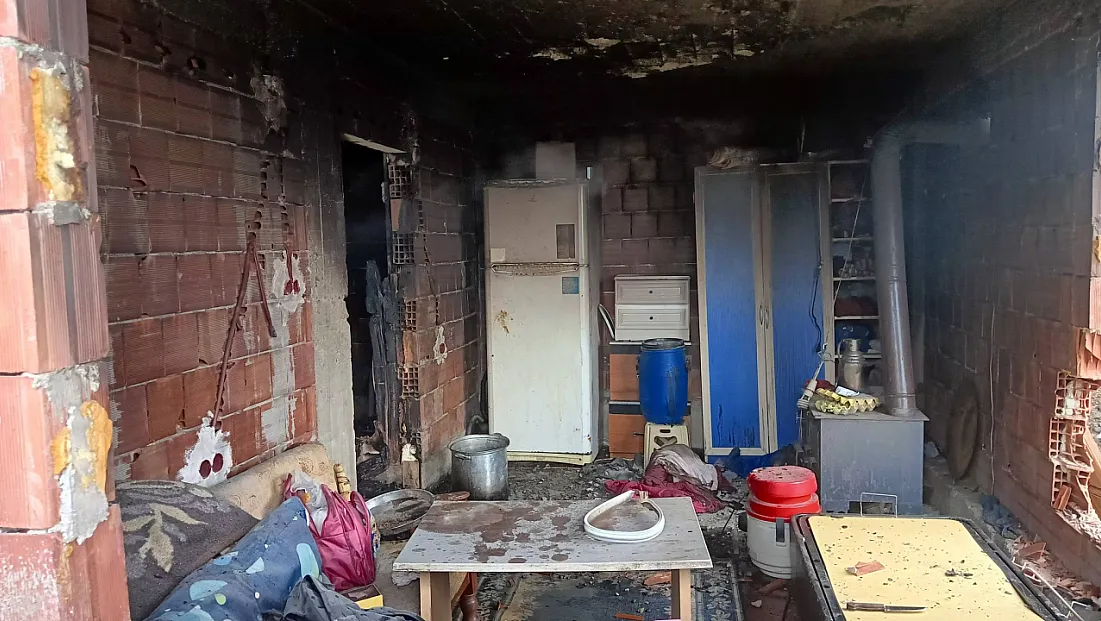 Salıpazarı’nda korkutan yangın: mahalleli seferber oldu