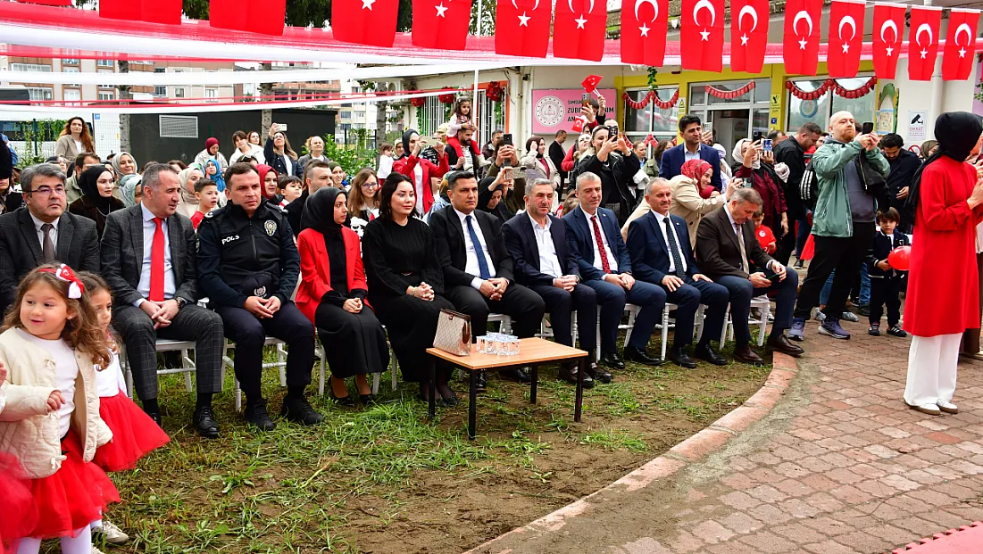 Terme'de 8. Geleneksel Şanlı Türk Bayrağı Sergisi açıldı