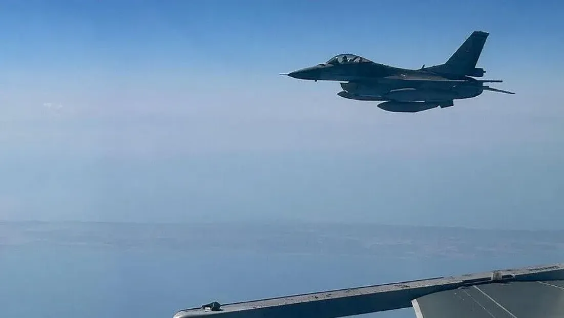 Türk Hava Kuvvetleri'nden Akdeniz'de Eğitim Uçuşu