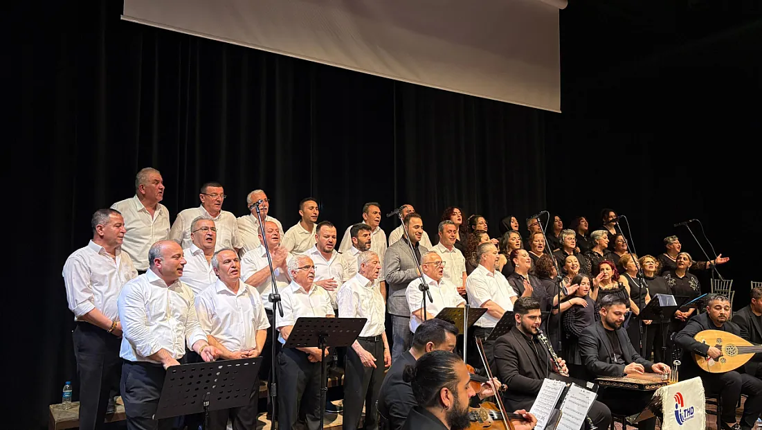 Vezirköprü'de sanat gecesi: 13 yıllık gelenek ayakta alkışlandı