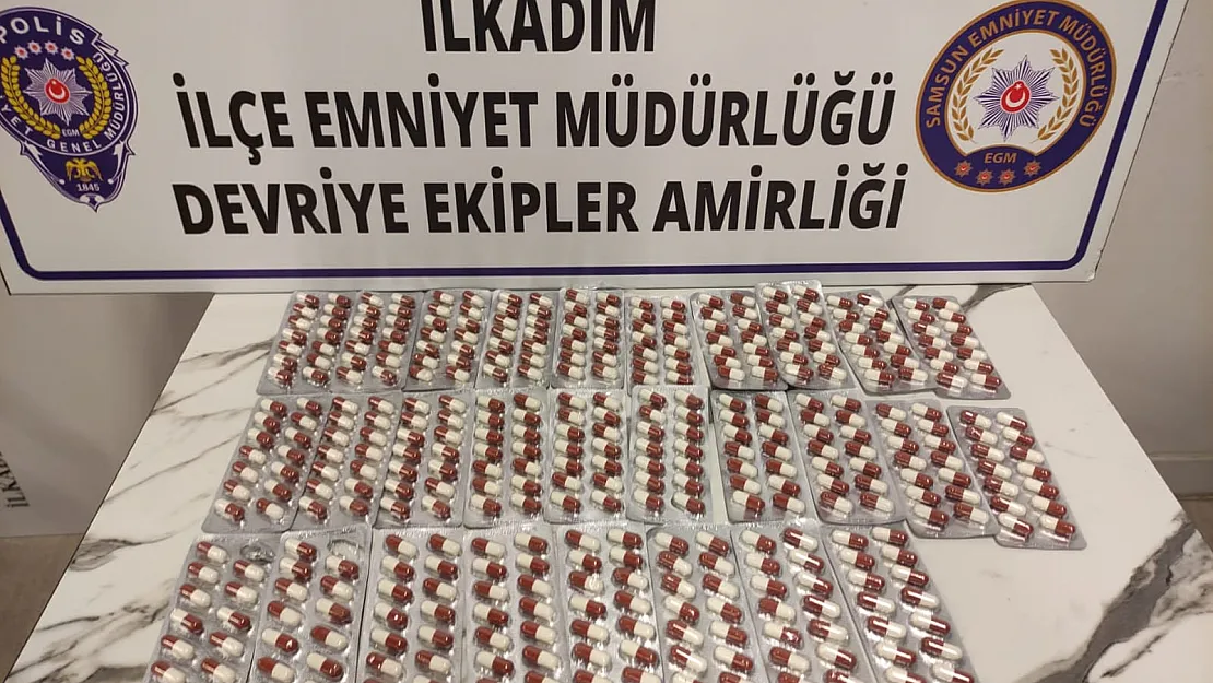 POŞET İÇİNDE SENTETİK ECZA BULUNDU